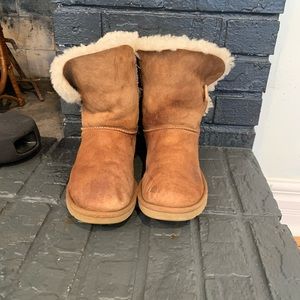 Ugh Australia Bailey button boot women size 8